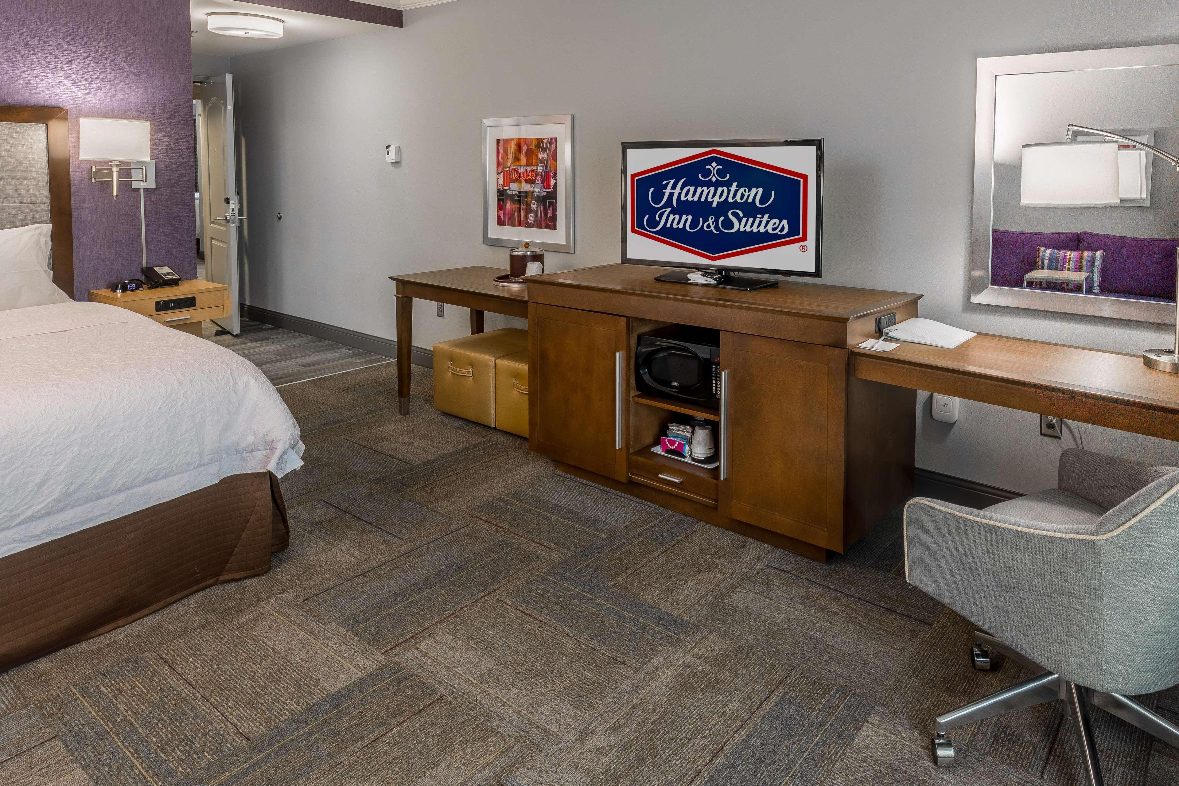 Hampton Inn & Suites 더블린 외부 사진