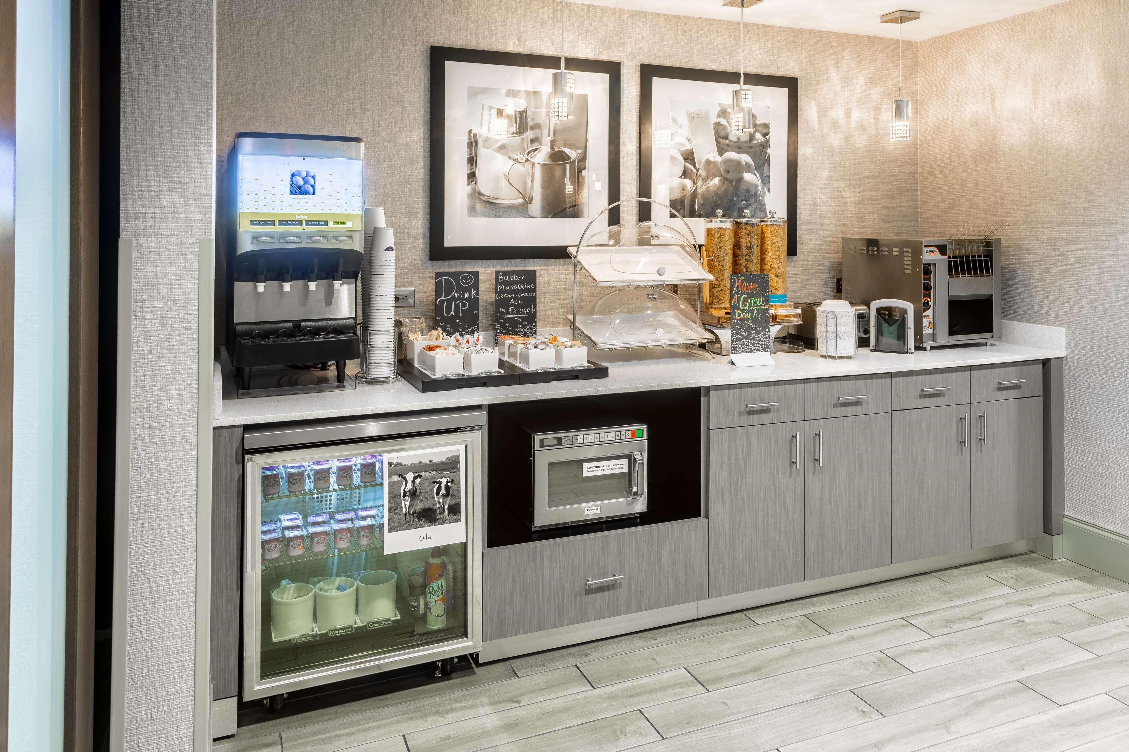 Hampton Inn & Suites 더블린 외부 사진