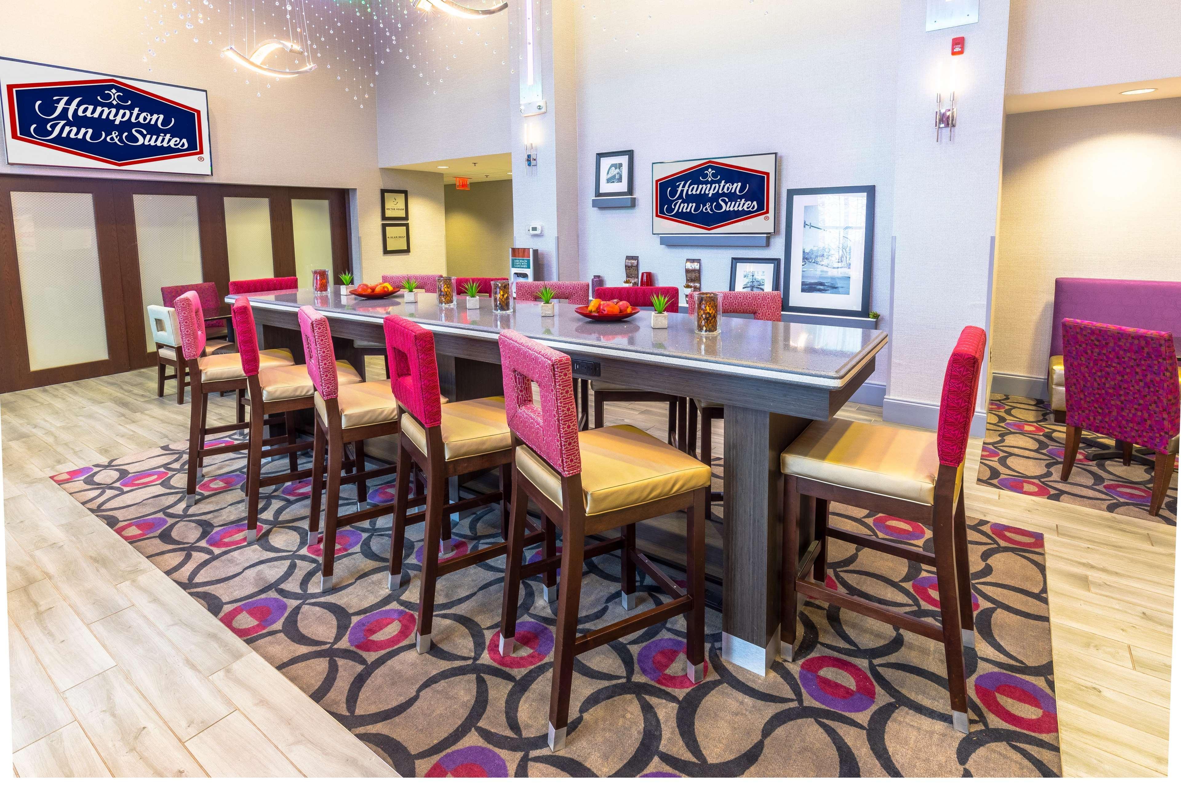 Hampton Inn & Suites 더블린 외부 사진