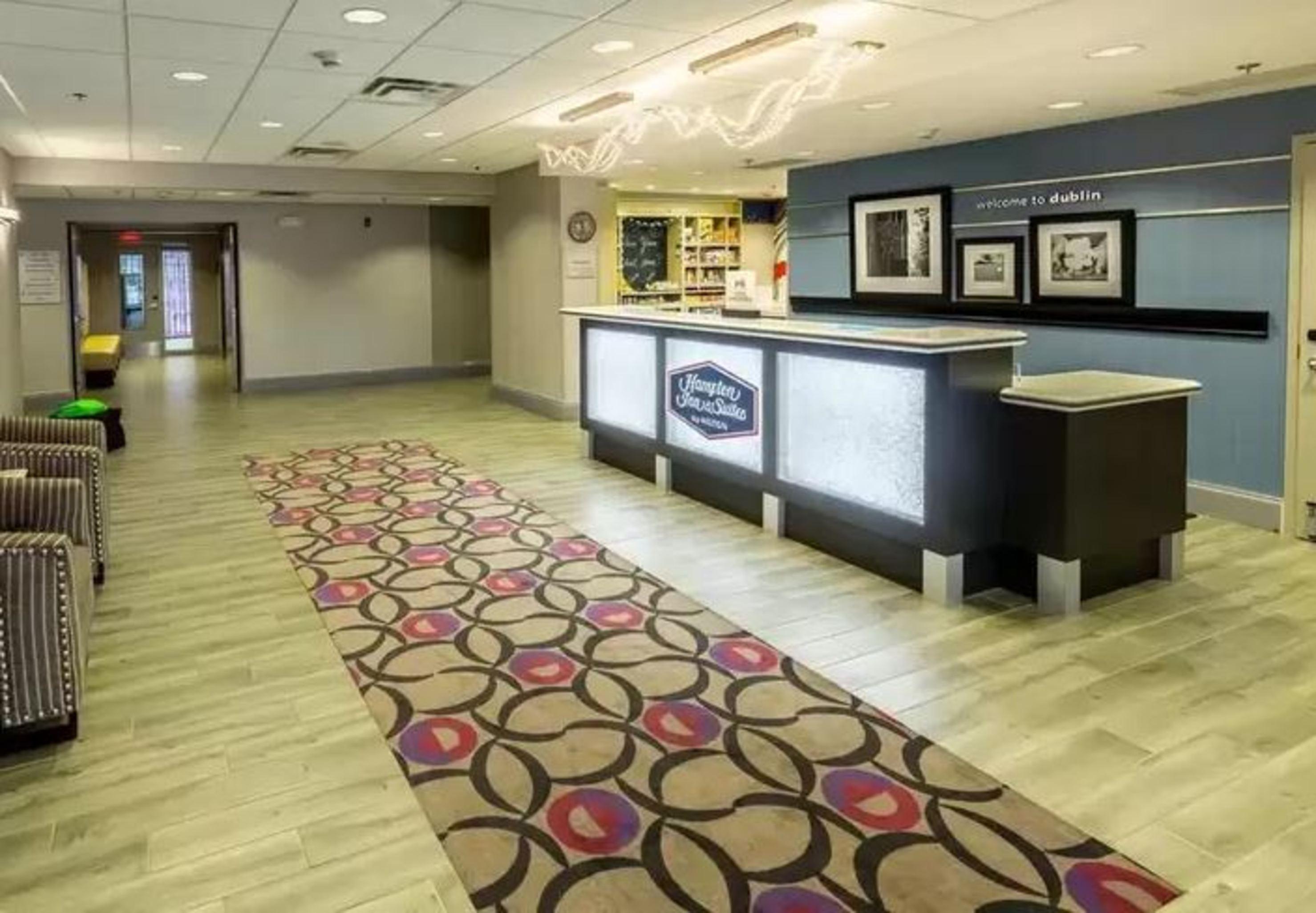 Hampton Inn & Suites 더블린 외부 사진