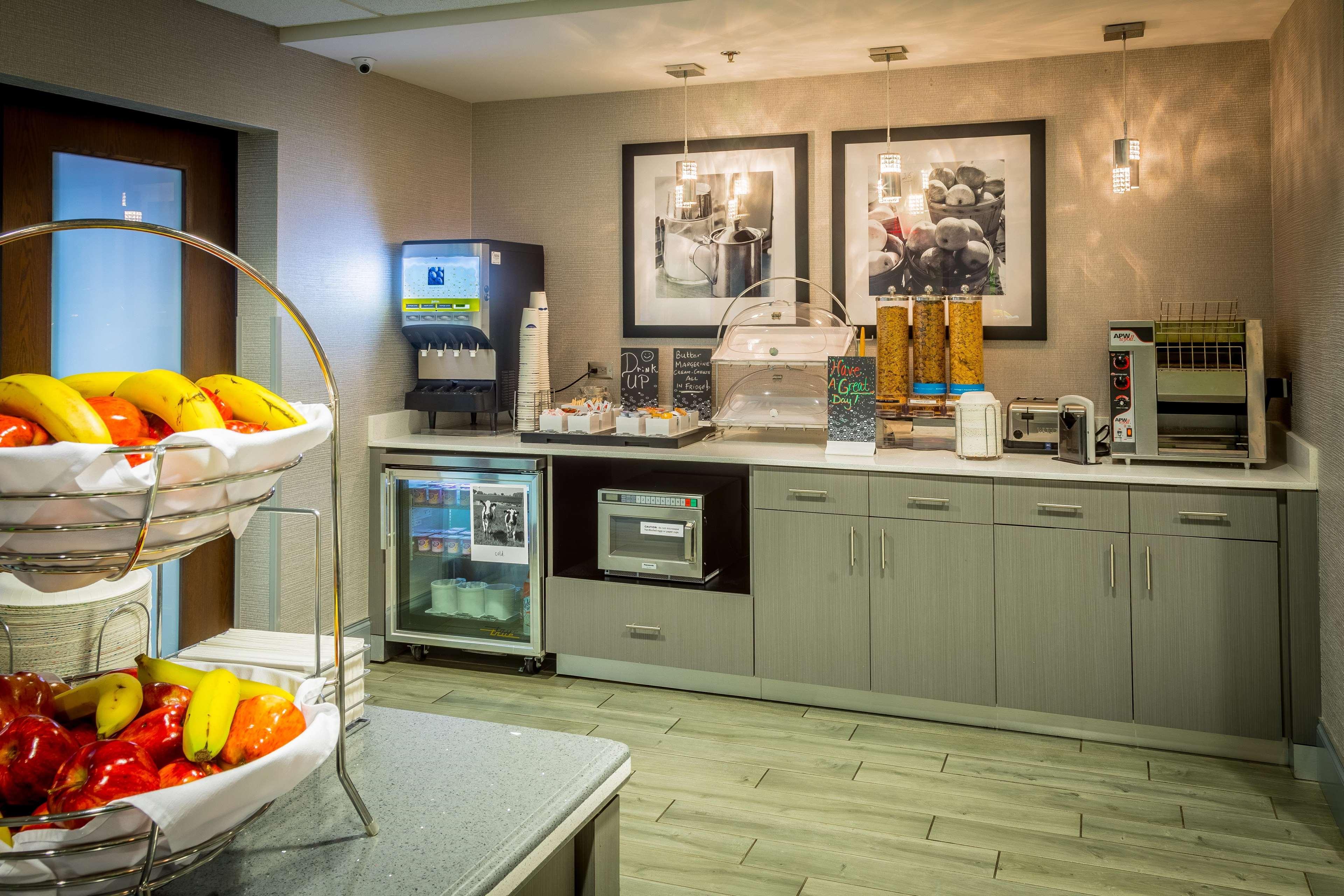 Hampton Inn & Suites 더블린 외부 사진