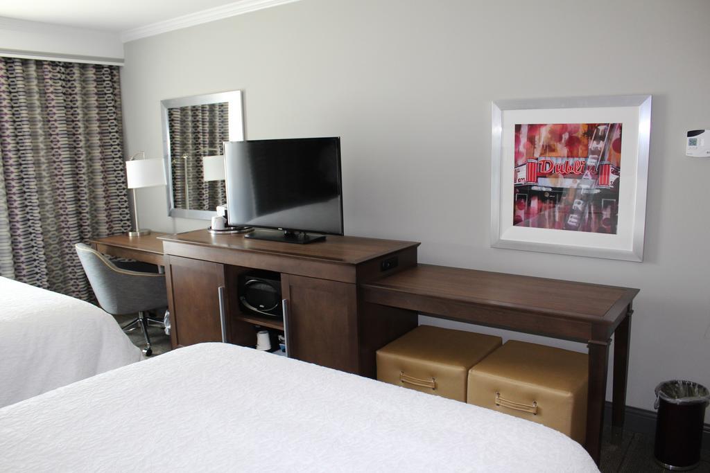 Hampton Inn & Suites 더블린 외부 사진